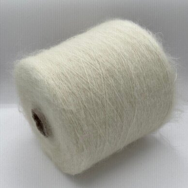 67% Super Kid Mohera 5% merino vilna 28% PA / didmena 1 kg. - 67 eur 1